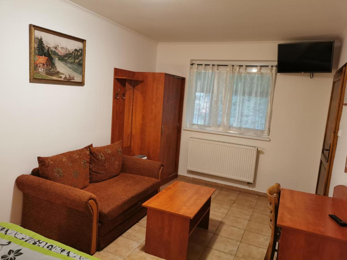 Penzion Rudolf Prievidza Exterior foto