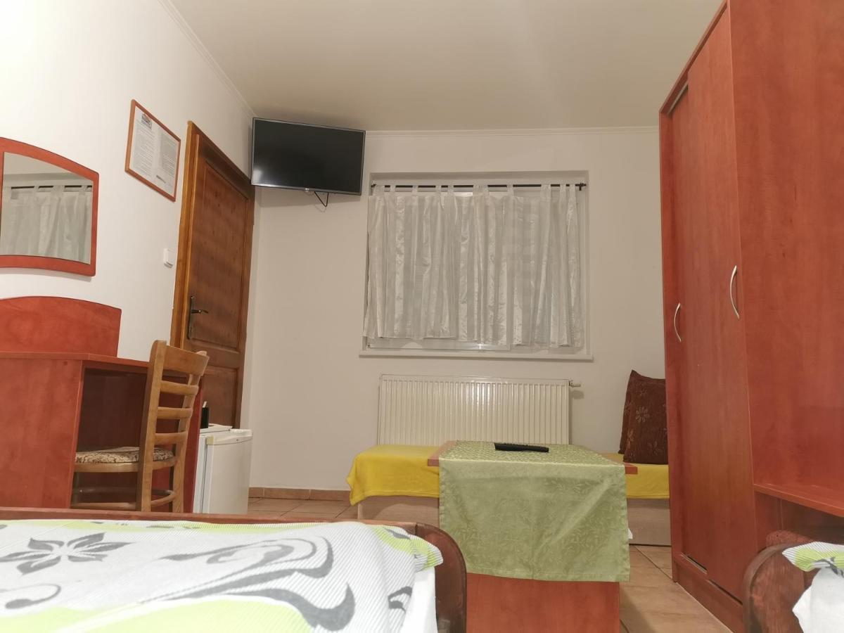 Penzion Rudolf Prievidza Exterior foto