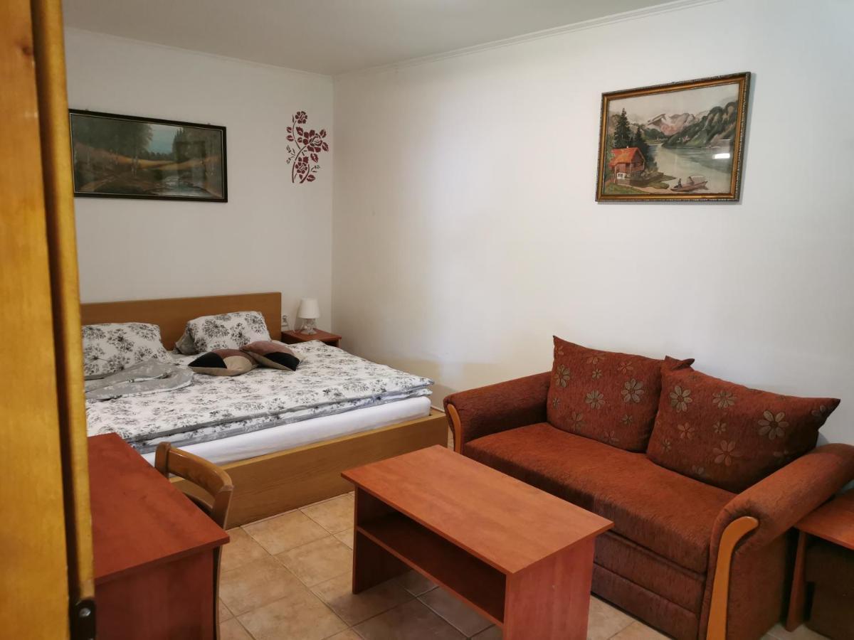 Penzion Rudolf Prievidza Exterior foto