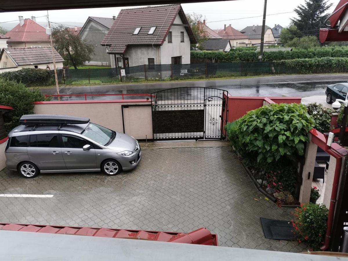 Penzion Rudolf Prievidza Exterior foto