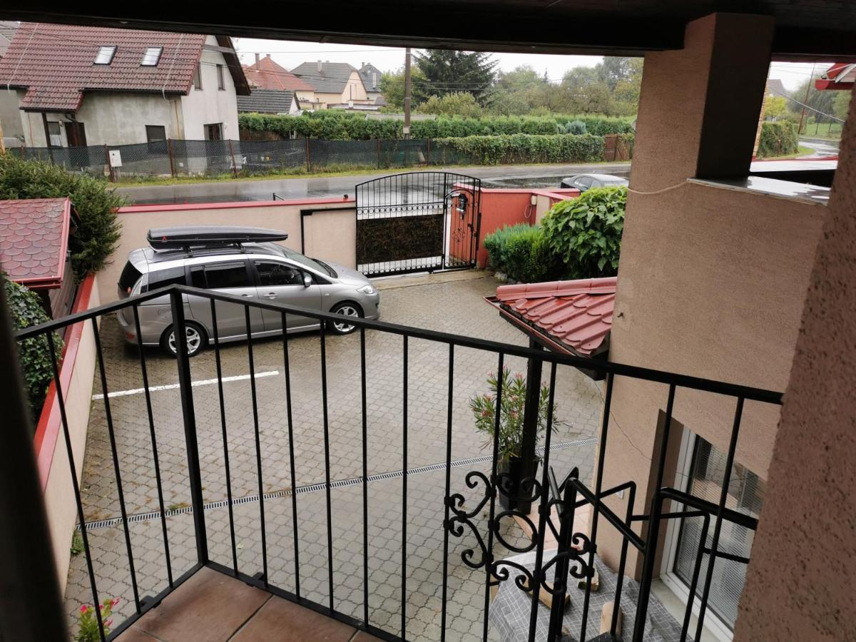 Penzion Rudolf Prievidza Exterior foto