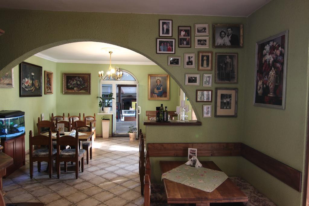 Penzion Rudolf Prievidza Exterior foto