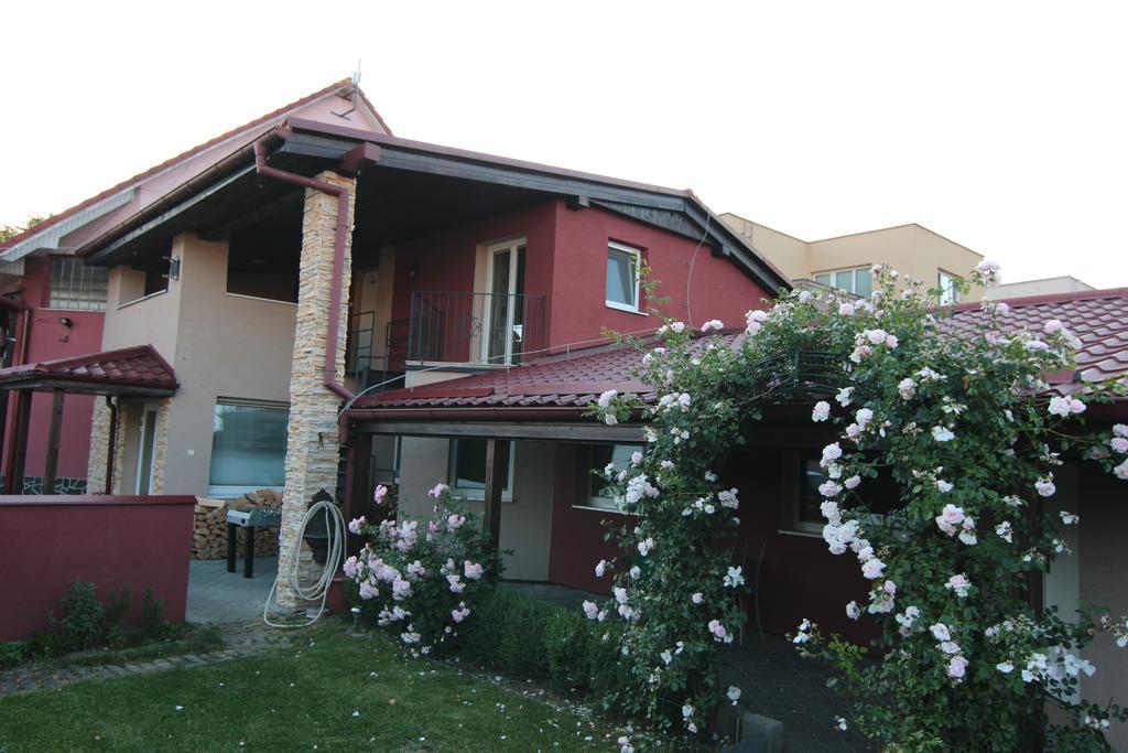 Penzion Rudolf Prievidza Exterior foto